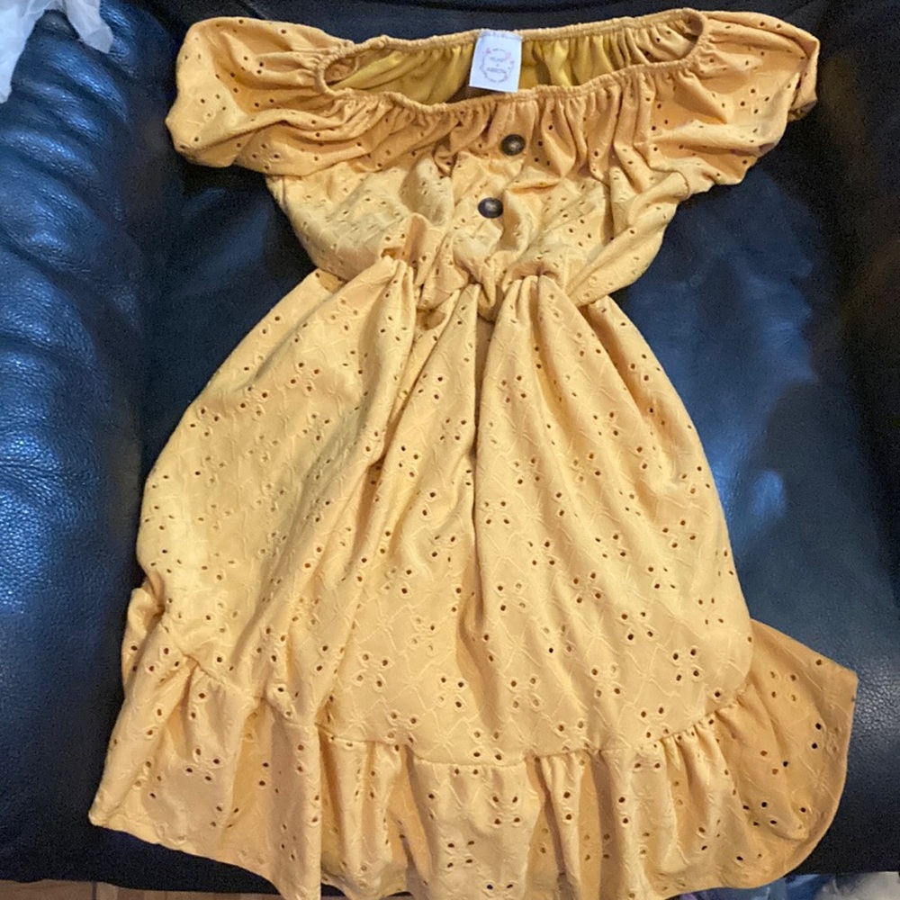 Hear & arrow, yellow girls dress size 12